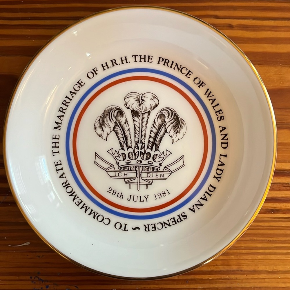 Royal Worchester  trinket dish Prince of Wales and Lady Diana Spencer